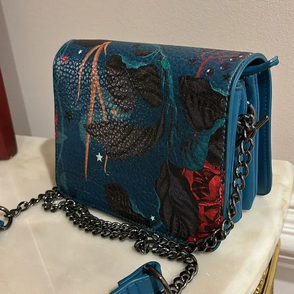 Fiorelli print Crossbody logo bag - Picture 6 of 13